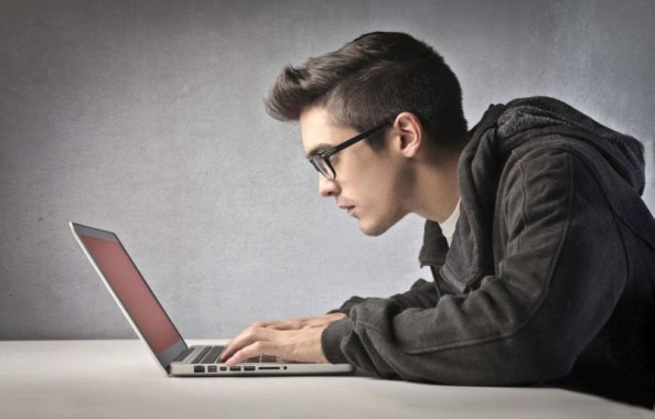 Protect Your Eyes With These Top 5 Computer Glasses