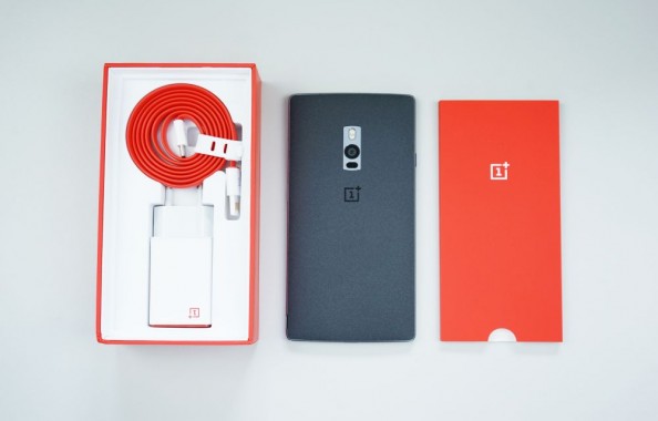 OnePlus 2 Box Contents