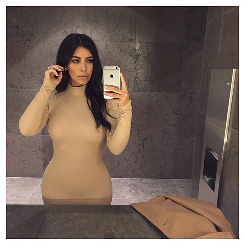 Mirror-Selfie-taken-by-Kim-kardashian
