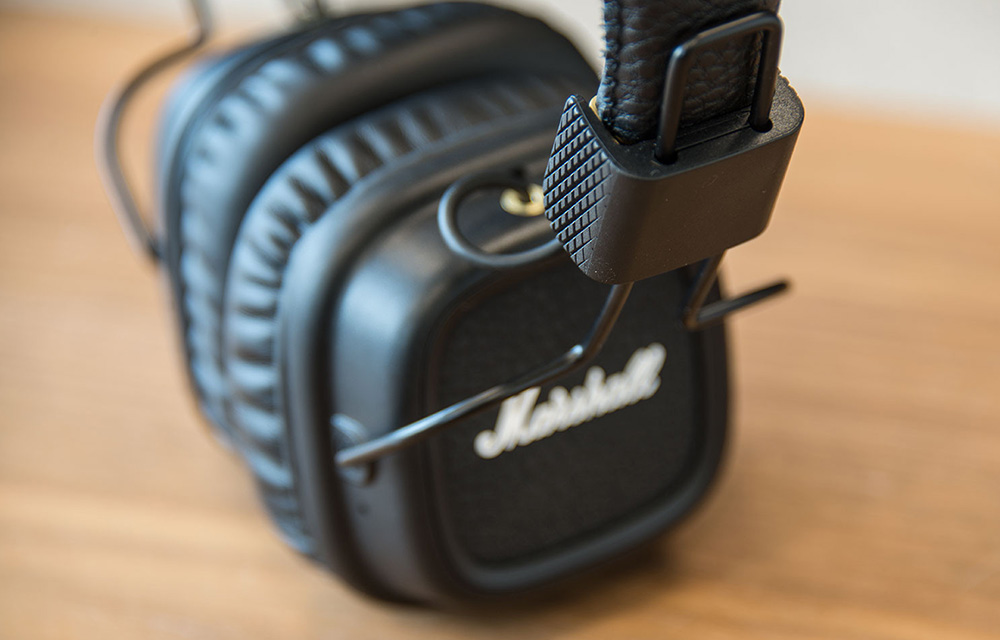 marshall-major-ii-bluetooth-close-look