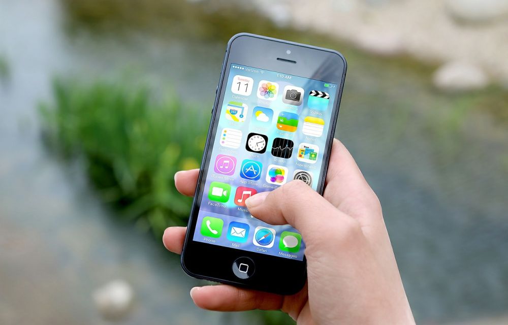 How To Sync Gmail Contacts To an iPhone