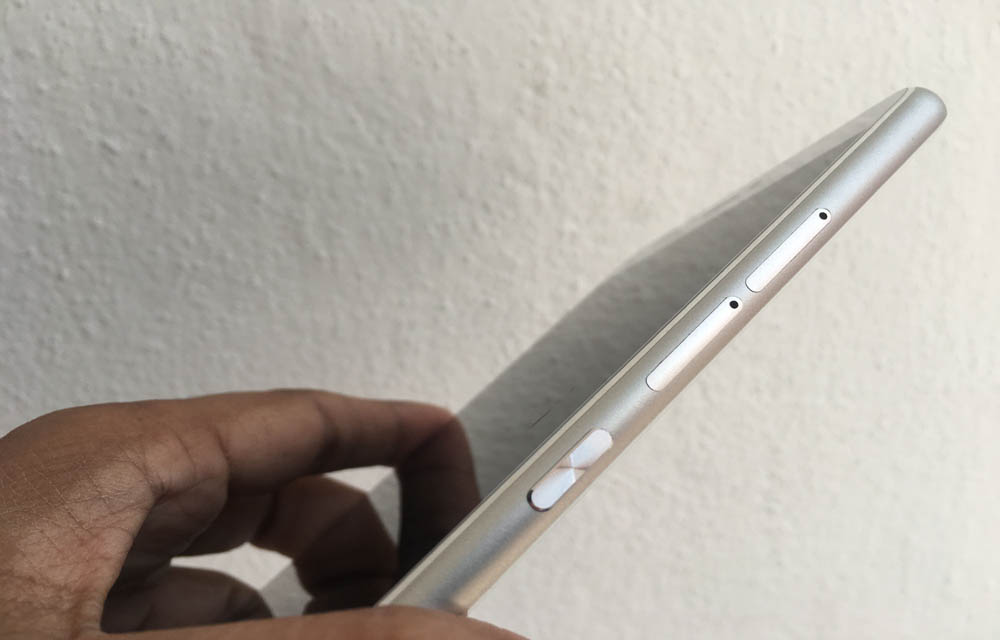 Asus Zenfone 3 Ultra ZU680KL SIM Slots