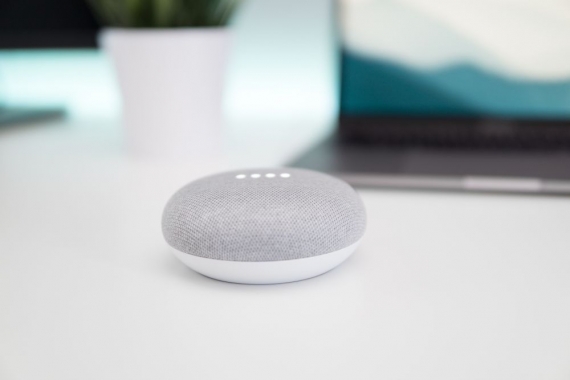 Google Home can now speak Spanish as well