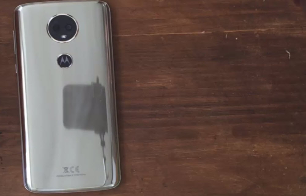 Moto E5 Plus Design