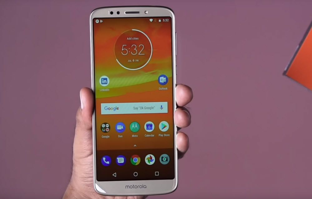 Moto E5 Plus Review