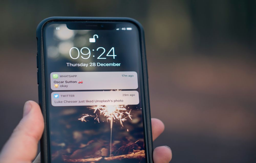 WhatsApp rolls out update to limit forwarded messages to 5 chats