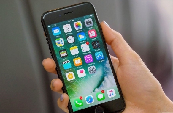 Apple's First 5G iPhone With Intel Inside Expected To Arrive In 2020
