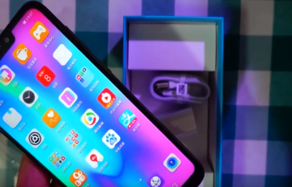 Huawei Honor 8C Display
