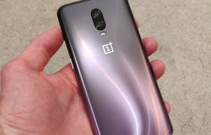 OnePlus 6T receives Oxygen OS 9.0.6 OTA update with improved Face Unlock