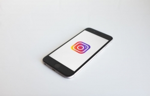 You Can Now Create Custom Stickers for Instagram Stories With This App