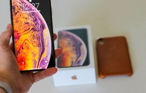 iPhone Xs vs iPhone Xs Max Comparison