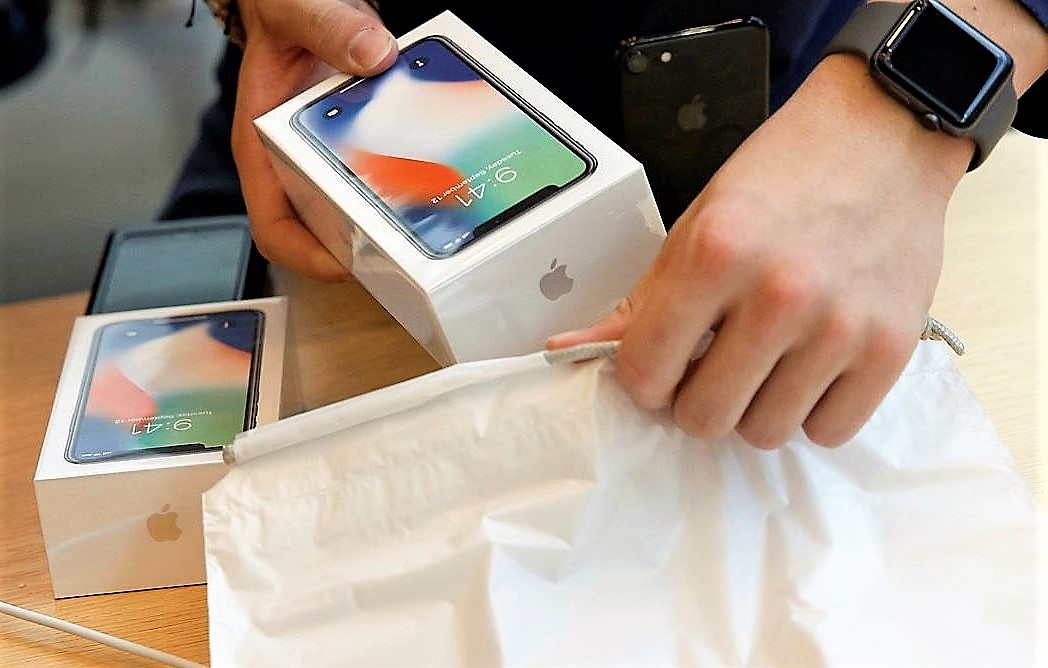 Apple iphone update in china
