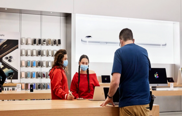 Apple stores in COVID era