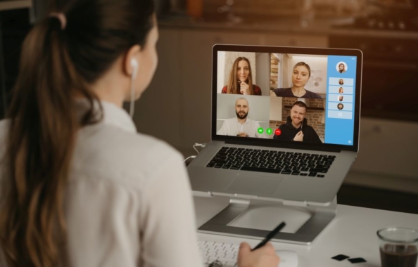 10 Best Webcam Software To Use For Video Calls