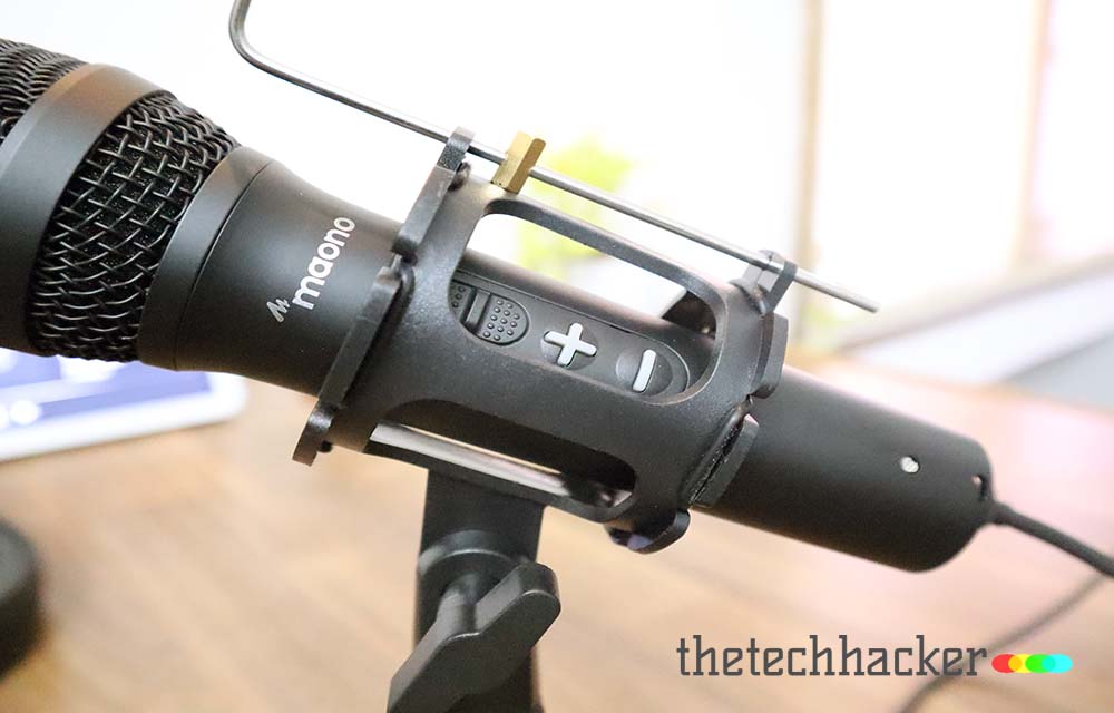 How MAONO AU-HD300T USB XLR Zero-Latency Scales