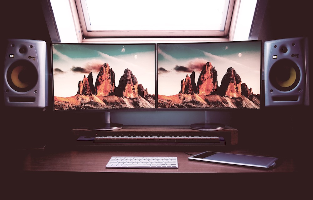 How To Set Different Wallpapers On Dual Monitors In Windows